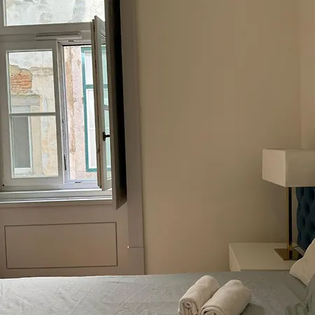 Double With Private Wc In Shared House In Downtown Lisboa