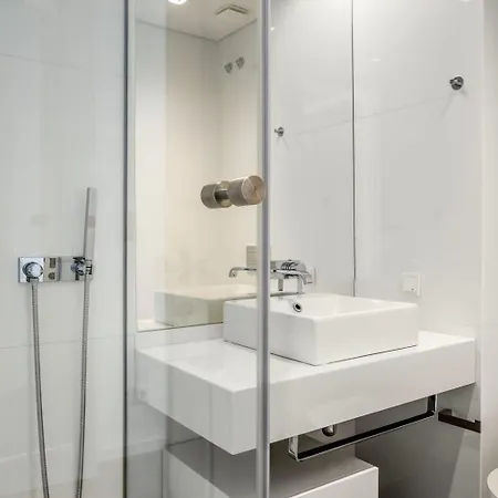 Double With Private Wc In Shared House In Downtown リスボン