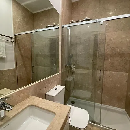 Double With Private Wc In Shared House In Downtown *
