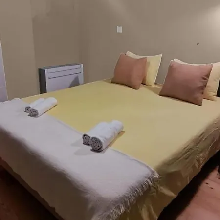 Kwatera prywatna Double With Private Wc In Shared House In Downtown Lizbona