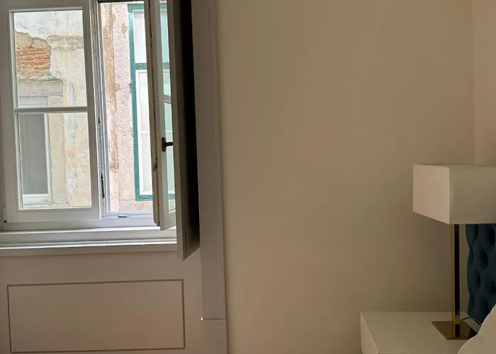 Double With Private Wc In Shared House In Downtown Lissabon