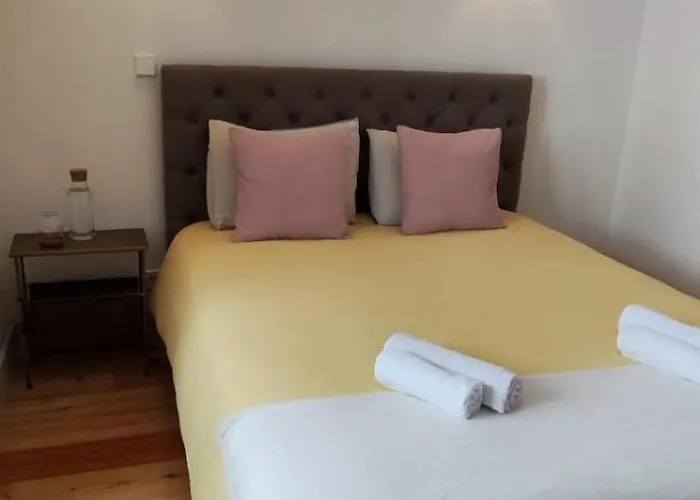 Double With Private Wc In Shared House In Downtown * Lissabon