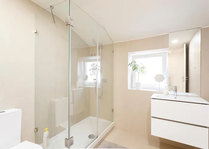 Double With Private Wc In Shared House In Downtown Lissabon