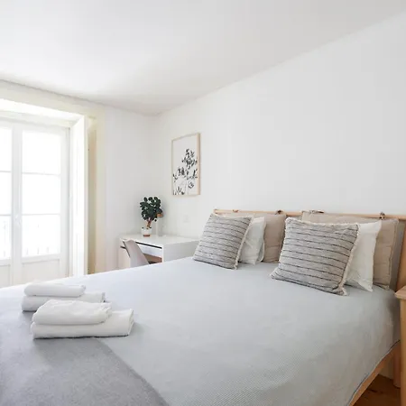 Double With Private Wc In Shared House In Downtown Privat bolig Lisboa