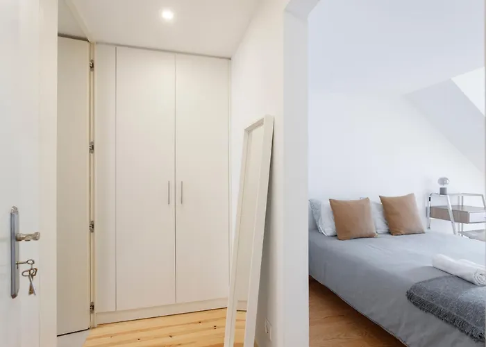 Rum i privatbostad Double With Private Wc In Shared House In Downtown Lisboa