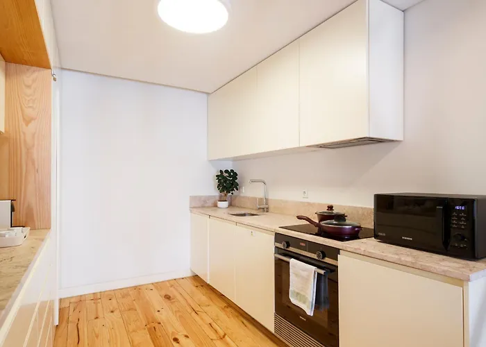 Rum i privatbostad Double With Private Wc In Shared House In Downtown Lisboa